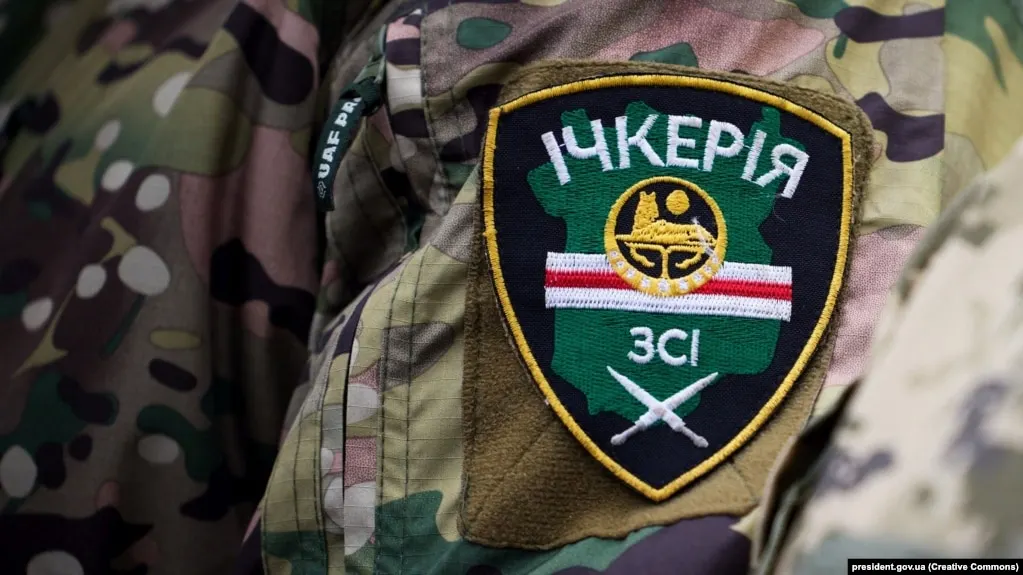 Росфинмониторинг включил «Чеченскую Республику Ичкерию» и ее зарубежные подразделения в перечень террористов и экстремистов после решения суда в Грозном, при этом в отношении Ахмеда Закаева возбуждены новые уголовные дела и он также числится в соответствующем списке.