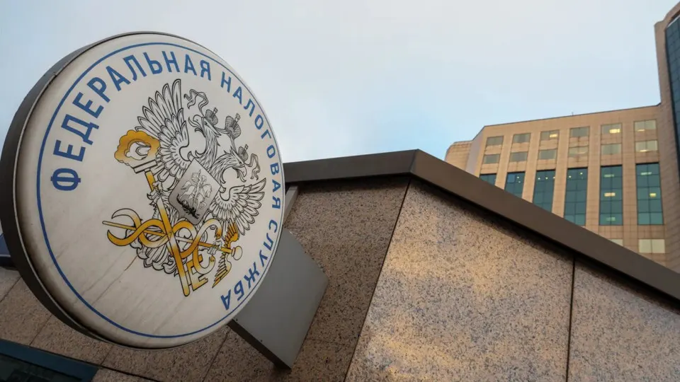 В первом квартале 2026 года поступления налогов от малого бизнеса и граждан на специальных режимах сократились более чем на 20% на фоне ужесточения фискальной политики и роста военных расходов, что уже привело к заметному увеличению дефицита федерального бюджета.