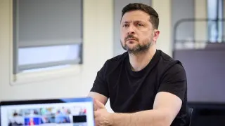 Президент Украины Владимир Зеленский связывает усиление изоляции российского сегмента интернета с подготовкой к всеобщей мобилизации и новому наступлению на Украину, а также не исключает ограниченную операцию против одной из стран Балтии для проверки реакции НАТО.