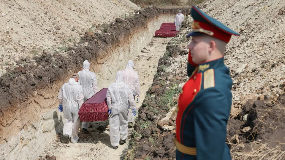 Анализ поимённых списков, данных реестра наследственных дел и судебной статистики показывает минимум 352 000 погибших; в расчёт включены и судебно признанные погибшие и пропавшие без вести.