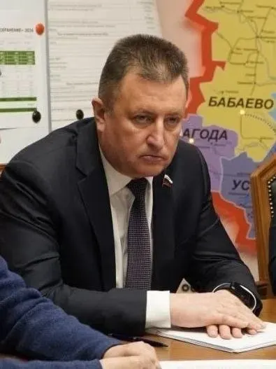 Сенатор Евгений Богомазов внес в Госдуму инициативу, которая позволит муниципальным чиновникам повышать тарифы на содержание и ремонт и запретит устанавливать плату ниже регионального минимума.
