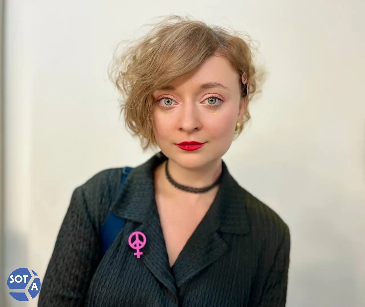Фем‑активистку включили в обновлённый список ведомства. Ранее против неё возбудили уголовное дело о несоблюдении обязанностей «иностранного агента», сейчас она объявлена в розыск.