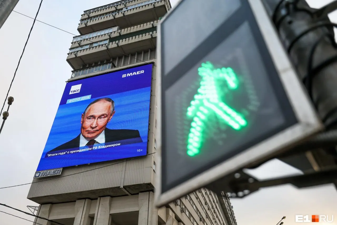 С 00:00 8 мая вступило в силу объявленное Россией перемирие для безопасного празднования Дня Победы. Минобороны надеется на присоединение Киева и предупреждает о массированном ракетном ударе в случае отказа.