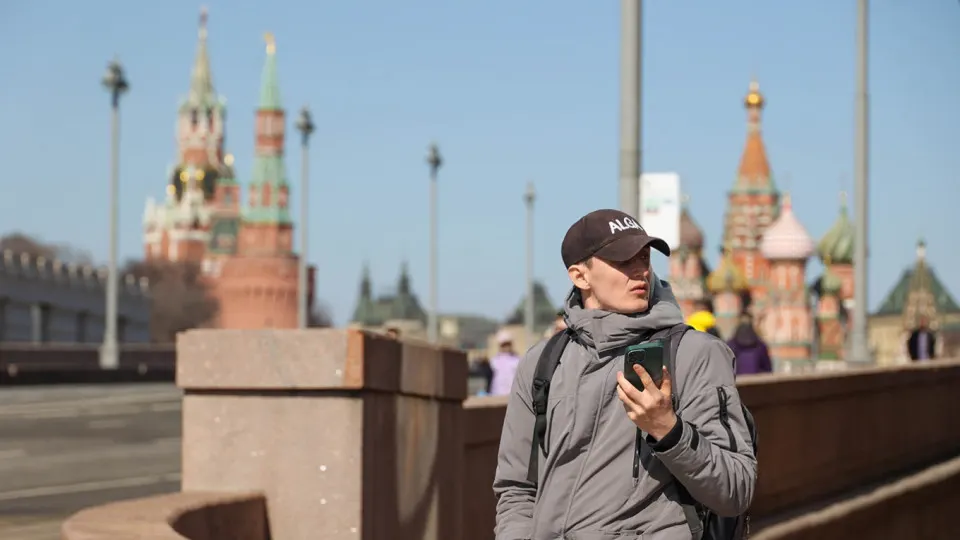 Правительство планирует информационную систему с идентификаторами мобильных устройств (IMEI): операторы будут передавать данные о подключённых телефонах и блокировать номера на аппаратах из «чёрного» списка.