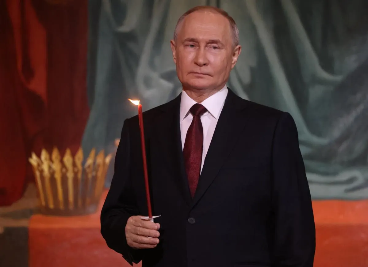 Аналитики предупреждают, что сочетание внешних ударов, внутренних беспорядков и смены внешней поддержки может привести к отстранению российского лидера — от быстрого устранения до показательного процесса. В решающий момент ключевую роль сможет сыграть сама элита.