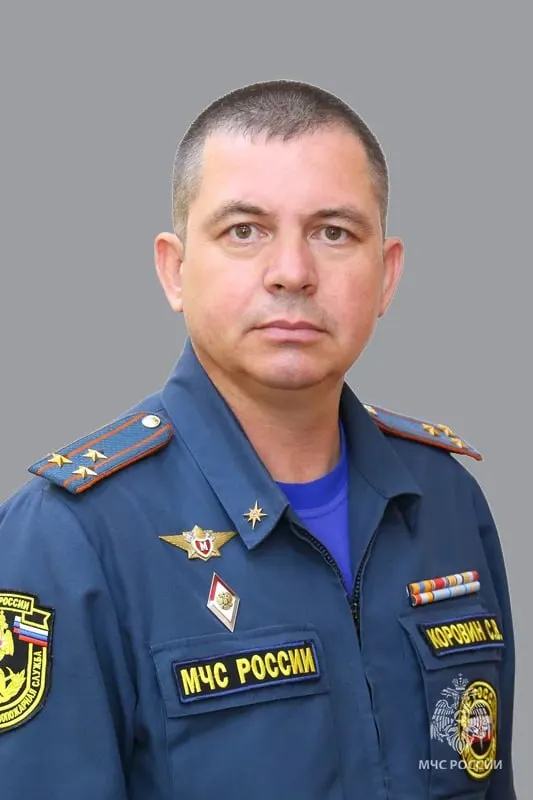 Президент подписал указ о назначении полковника внутренней службы Сергея Коровина начальником краевого управления МЧС. У нового руководителя — более 25 лет службы, участие в крупных операциях и ряд наград.