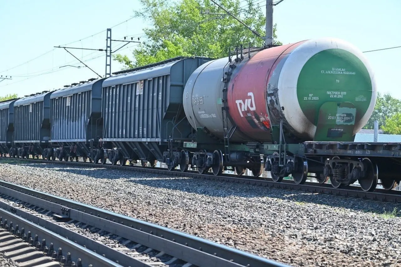 Штаб призван обеспечить бесперебойные поставки топлива по регионам, с акцентом на доставку авиакеросина и оперативную оптимизацию приёма грузов.