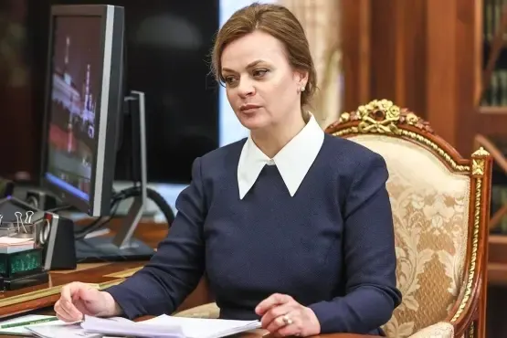 Президент подписал указ о включении Анны Цивилевой в президиум Совета при президенте РФ. Цивилева также является статс‑секретарём — заместителем министра обороны и председателем фонда «Защитники Отечества».
