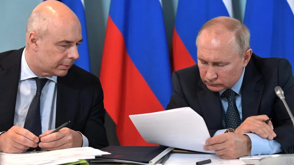 По расчётам исследователя на основе данных Минфина, в январе—марте военные траты составили 65,26% доходов бюджета — 5,908 трлн рублей, что на 30% больше, чем годом ранее.