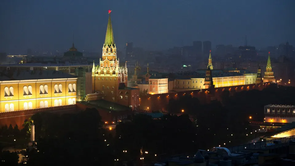 По словам источников, во второй половине июня из администрации дали указание сократить публикации с изображениями разрушений от атак и больше демонстрировать результаты ответных действий.