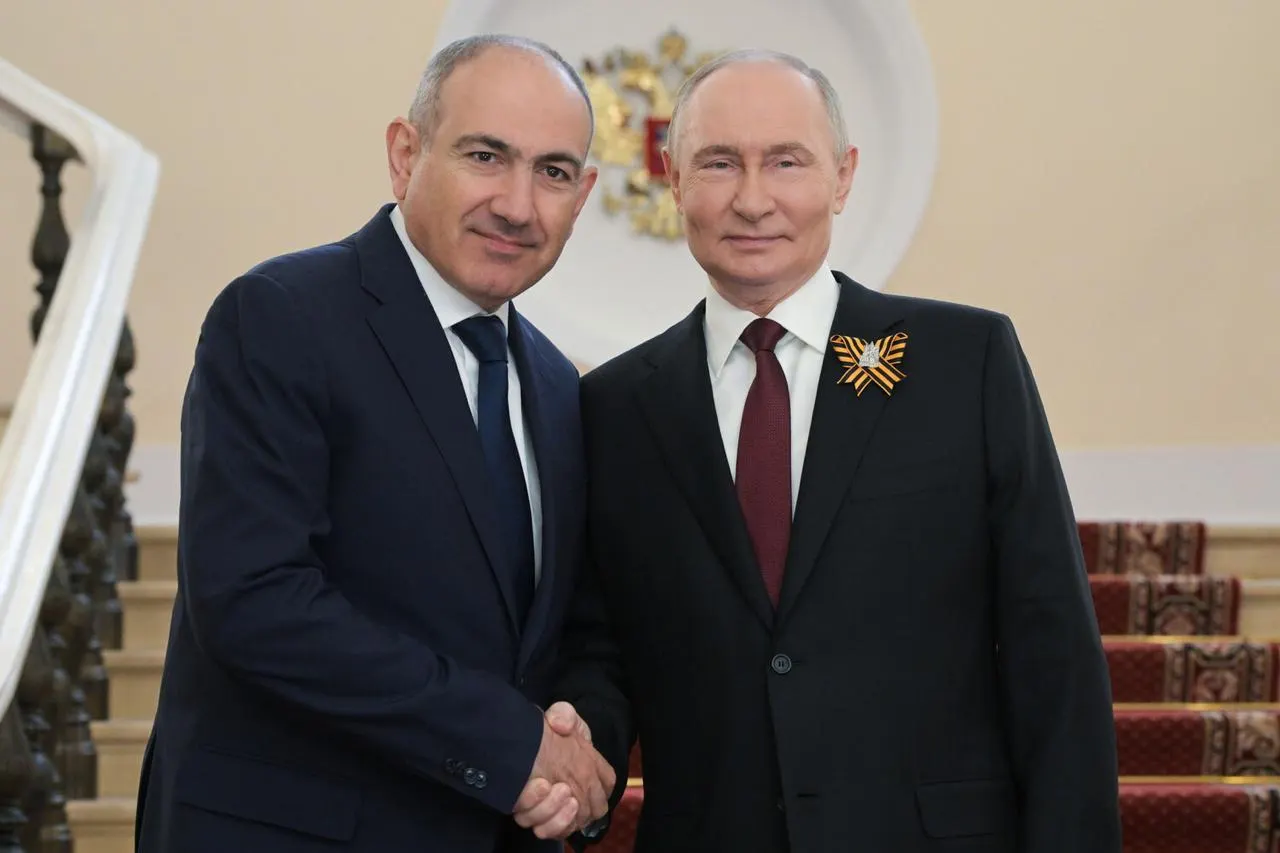 Премьер-министр Армении обратился к президенту России с просьбой отменить введённые запреты на ввоз армянской продукции, которые, по его словам, противоречат двусторонним соглашениям и нормам ЕАЭС.