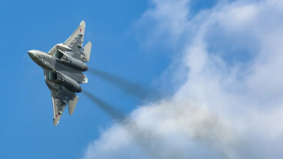 Минпромторг начислил задолженность по госконтракту «Дисплей-И7»: из‑за шестилетней просрочки министерство требует перечислить 257,1 млн рублей. Проект по разработке газоразрядных видеомодулей затянулся на годы, а государственная программа локализации электроники получила сокращение финансирования.
