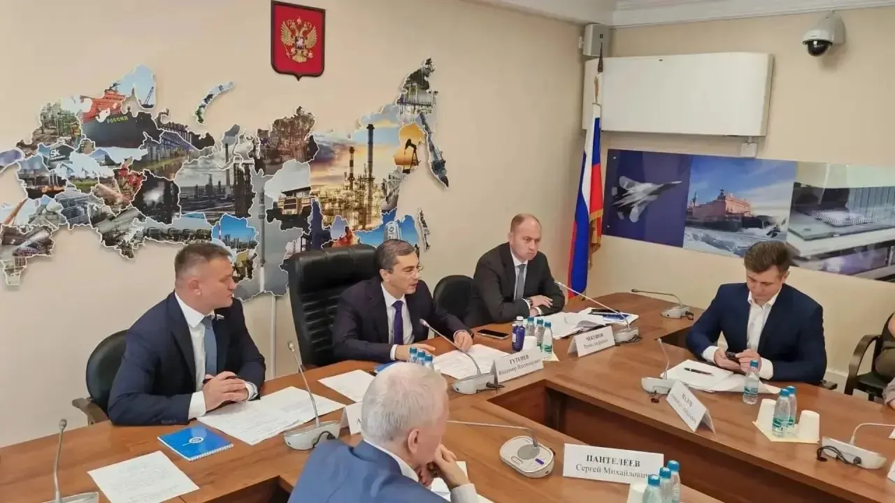 Депутат Госдумы Александр Дроздов подготовил законопроект, который даст профильным министерствам доступ к данным ФНС о формировании цен на продовольствие на всех этапах цепочки — чтобы оперативно выявлять причины резкого подорожания и принимать меры.