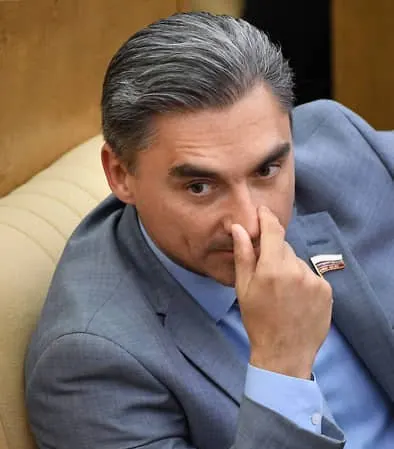 Депутат заявил, что мессенджер может продолжить работу в РФ при условии открытия представительства, переноса данных на территорию страны и сотрудничества со спецслужбами. Россиянам рекомендовано временно воздержаться от финансовых операций внутри платформы.