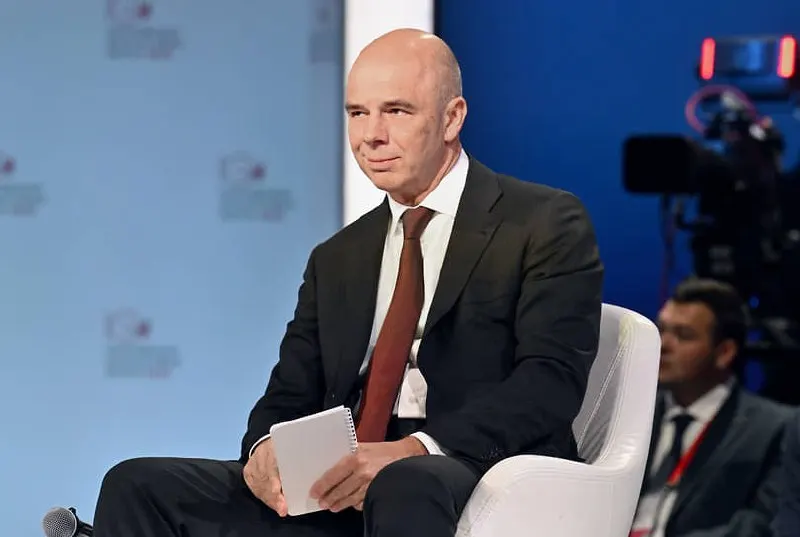 Глава Минфина заявил, что все статьи бюджета обеспечены ресурсами и обязательства будут исполнены в полном объёме; дефицит бюджета с начала 2026 года составил примерно 6,46 триллиона рублей (около 2,8% ВВП).
