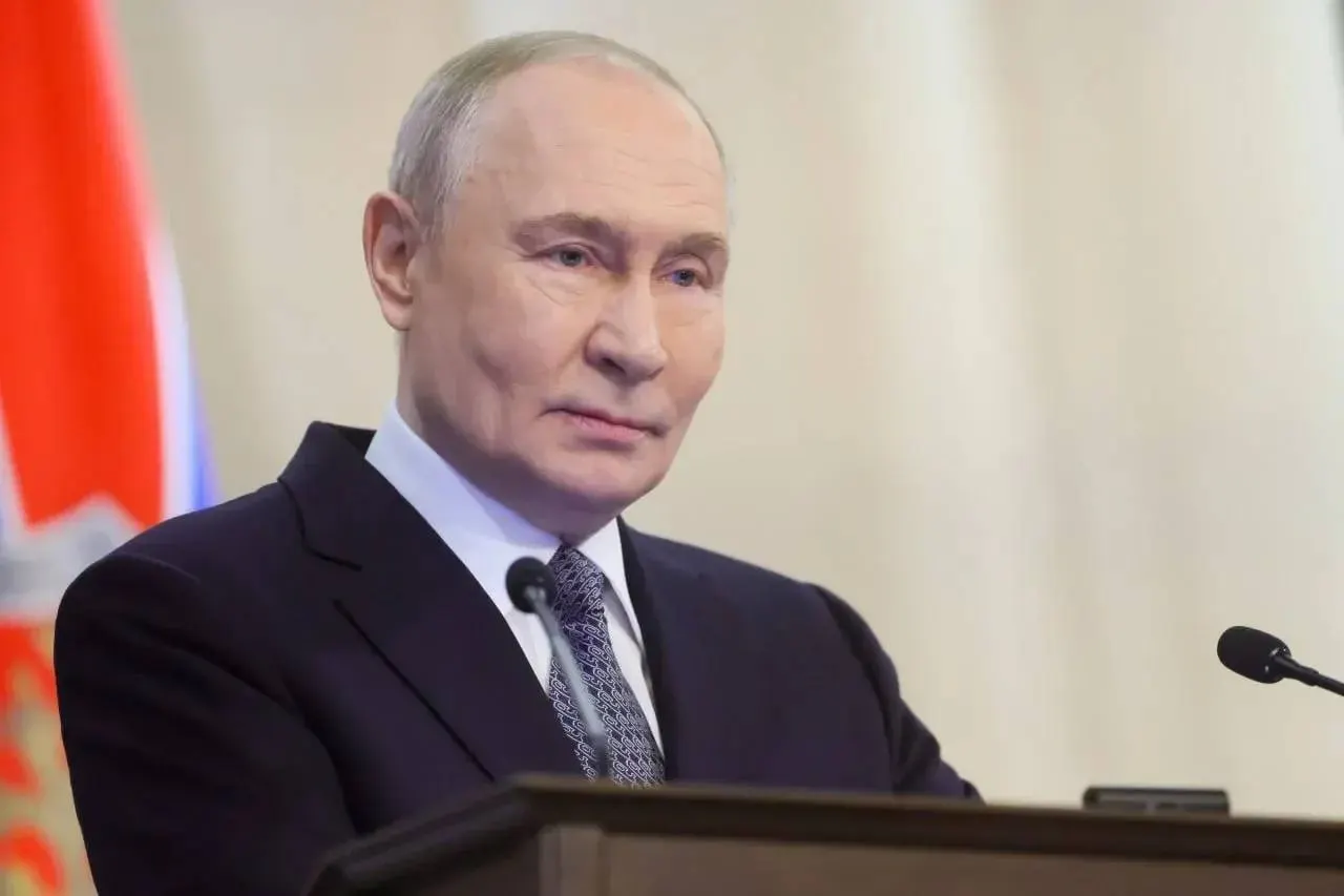 Президент поздравил личный состав и ветеранов Воздушно‑десантных войск, подчеркнув их роль в обеспечении обороноспособности и национальной безопасности в ходе специальной военной операции.