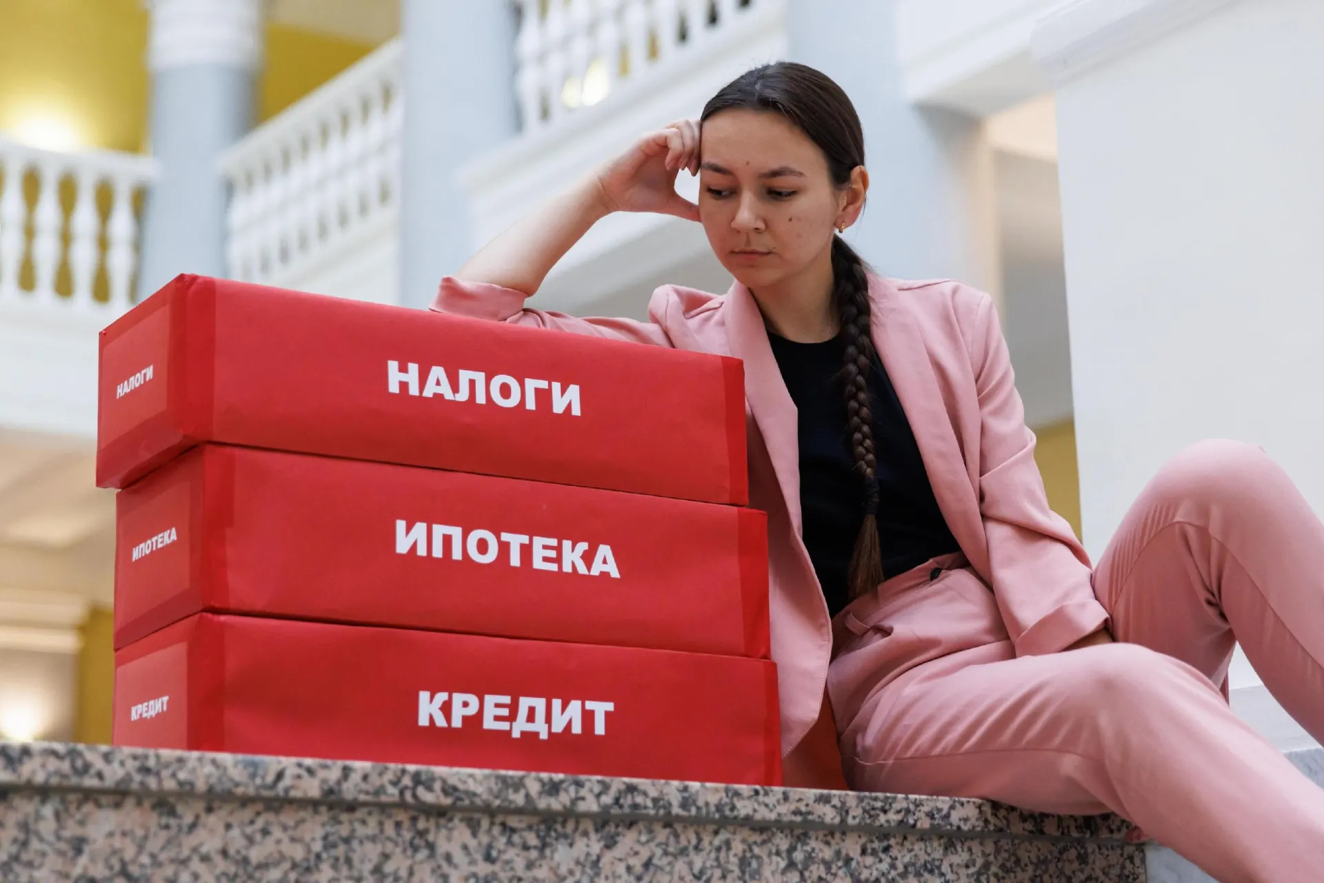 Экономист объясняет риски бесконечного повышения налогов на фоне обсуждения бюджета на 2027 год и возможные последствия для экономики и граждан.