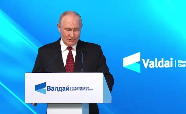 Президент России в своей речи о спецоперации заявил о нарушениях табу в мировой политике, о позиции по Украине, критике расширения НАТО и призыве к мирному сотрудничеству.