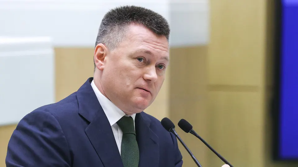 Председатель Верховного суда поручил взять на контроль дела с участием китайских инвесторов; обсуждается расширение сотрудничества между российскими и китайскими судами и совместная борьба с киберпреступлениями на фоне снижения инвестиций.