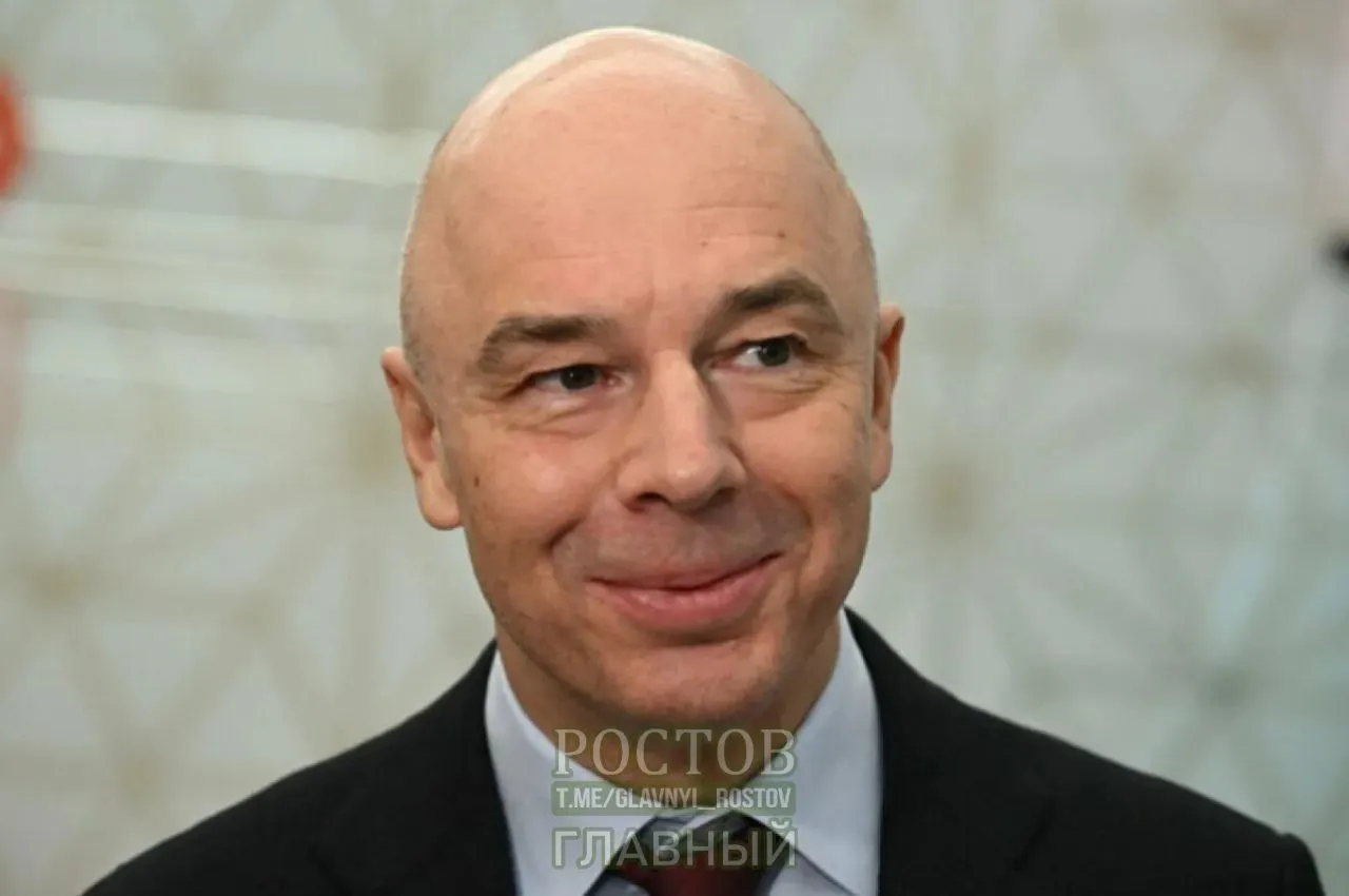 Глава Минфина призвал граждан экономить и пересмотреть бюджет, чтобы выдержать экономические вызовы.
